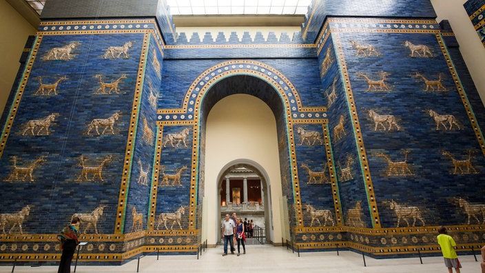 Das Ischtar-Tor aus Babylon im Berliner Pergamonmuseum