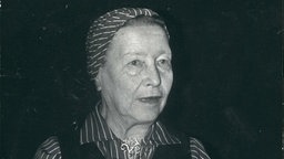 Schwarzweiß-Foto von Simone de Beauvoir