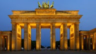 Das Brandenburger Tor in der Morgendämmerung