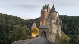 Die Höhenburg Eltz in Rheinland-Pfalz