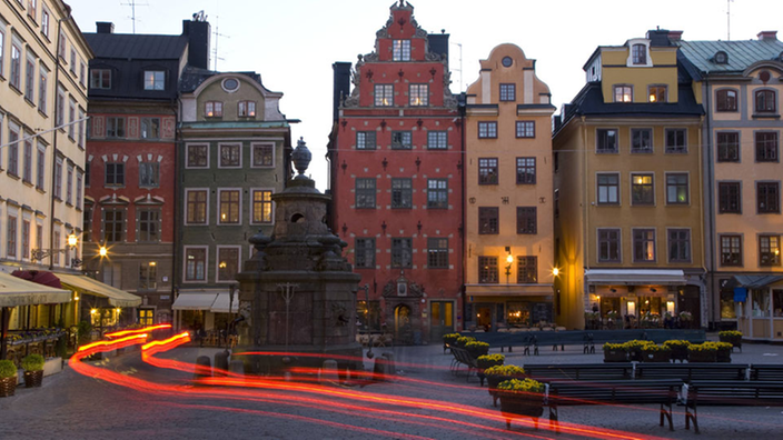 Der Platz Stortorget in der Abenddämmerung