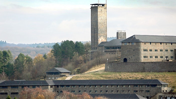 Gebäude der ehemaligen NS-Ordnesburg Vogelsang.