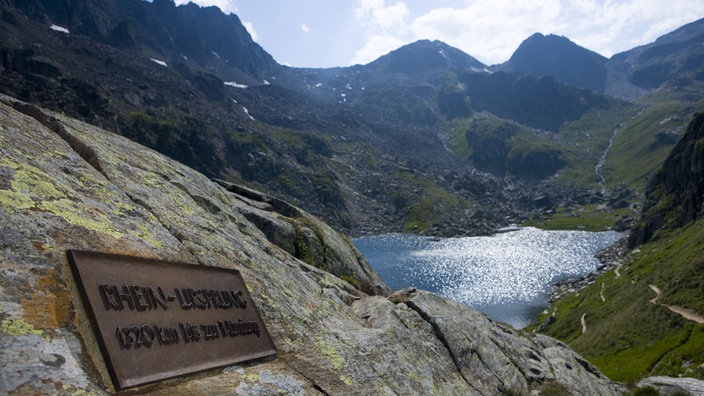 Rhein-Ursprung in den Alpen