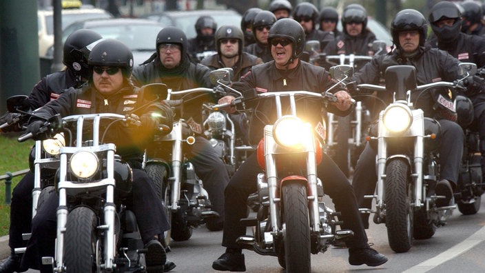 Hells Angels auf Motorrädern